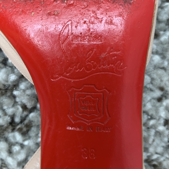 Christian Louboutin Nude Pump - Picture 6 of 9